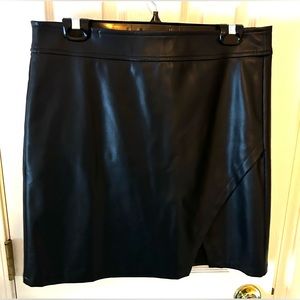 Faux leather mini skirt